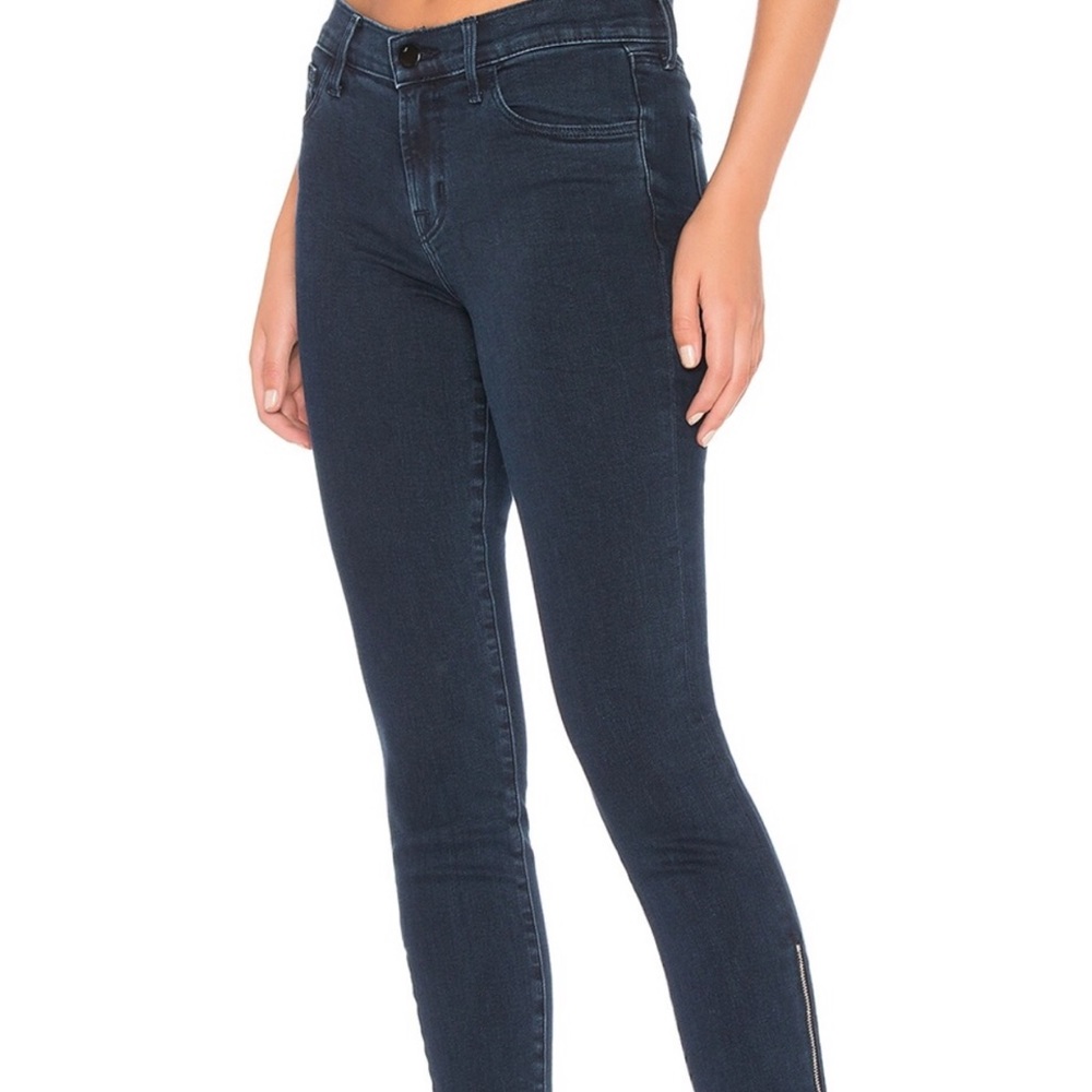 Sale! J Brand Navy Mid Rise Crop Skinny Sz 24